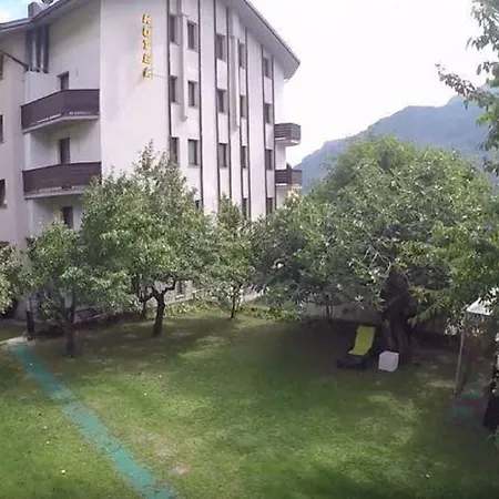 Au Soleil Hotel