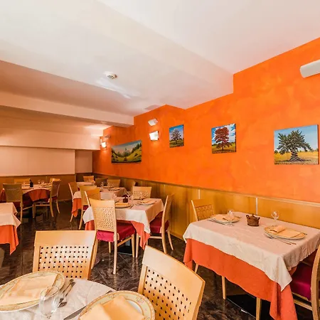 Au Soleil Hotel 3*