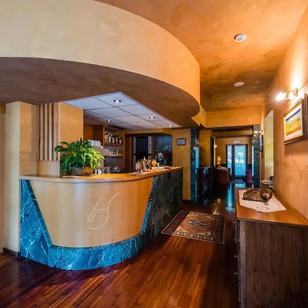 Au Soleil Hotel 3*
